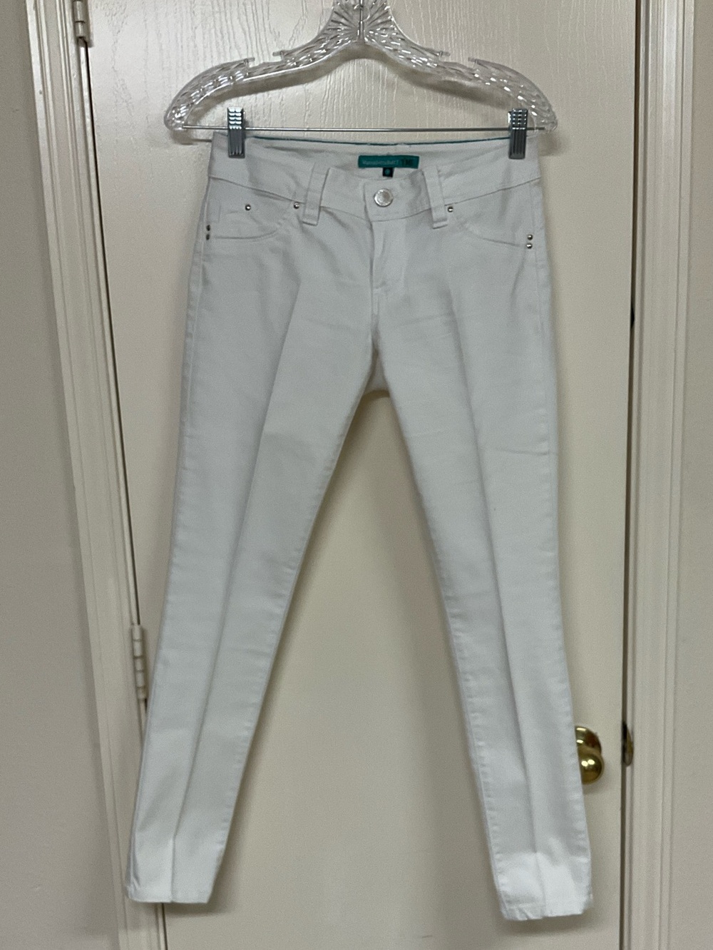 YMI White Skinny Jeans - Slim Fit